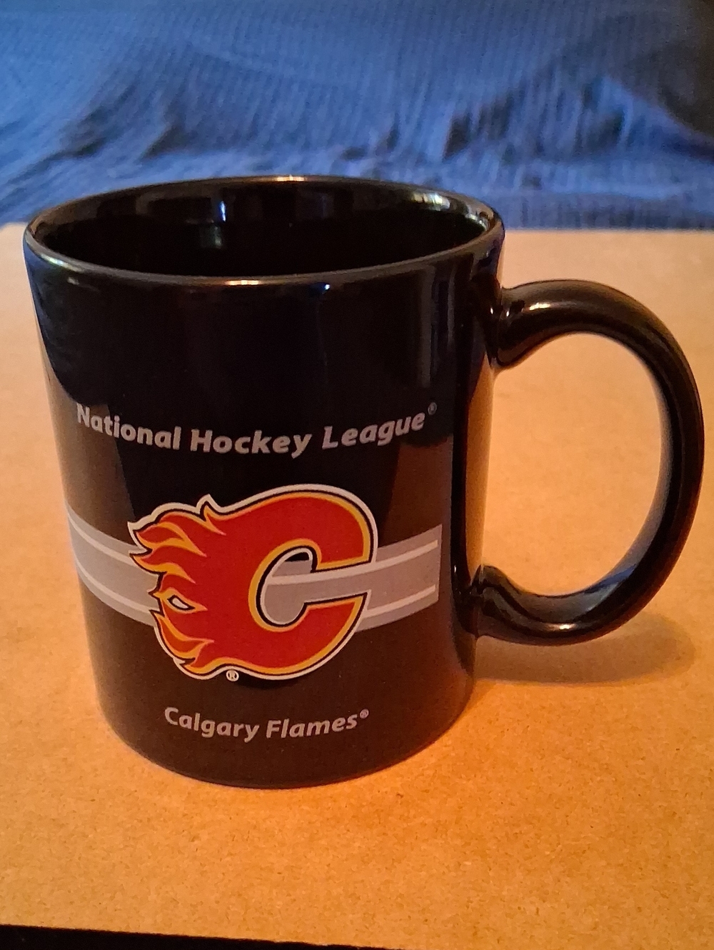Calgary Flames Black Ceramic Coffee Mug - NHL Team Logo